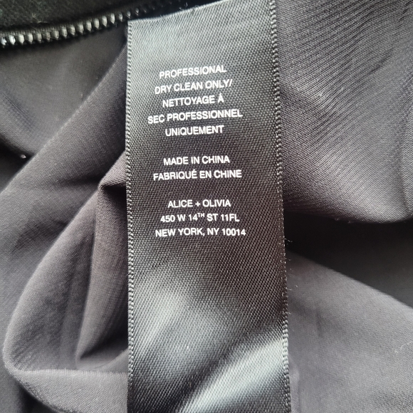 Alice + Olivia Heart Print Circle Skirt, GUC, Size S - Picture 9 of 9